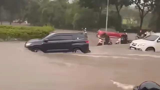 14 Titik di Tangerang Selatan Terendam Banjir Akibat Hujan Deras - News berita69.org