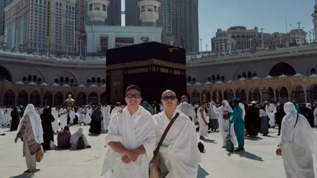 5 Momen Keakraban Umay Shahab dan Iqbaal Ramadhan Umrah Bareng, Netizen: Sahabat Sampai Jannah - Hot berita69.org