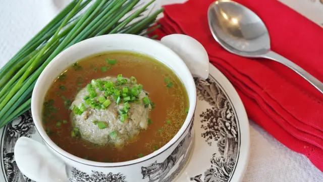 6 Resep Kuah Bakso Gurih dan Segar, Jadi Menu Andalan - Hot berita69.org