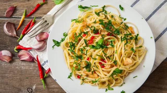 6 Resep Spaghetti Aglio e Olio yang Lezat dan Creamy, Bisa Jadi Menu Sarapan - Hot berita69.org