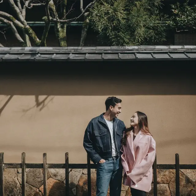 7 Potret Romantis Salshabilla Adriani dan Ibrahim Risyad, Inspirasi Prewedding Manis ala Video Klip - Hot berita69.org