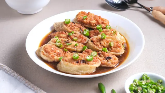 7 Resep Gohyong Ayam, Hidangan Legendaris Khas Peranakan - Hot berita69.org