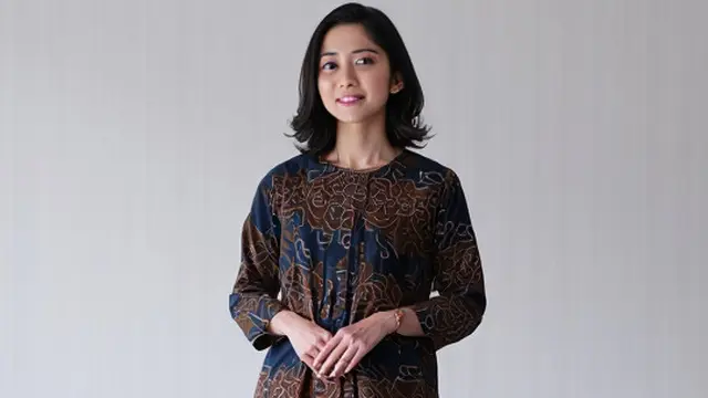 8 Model Dress Batik Kantoran, Gunakan Padu Padan Ini Agar Penampilan Tidak Kaku di Hadapan Rekan Kerja - Hot berita69.org