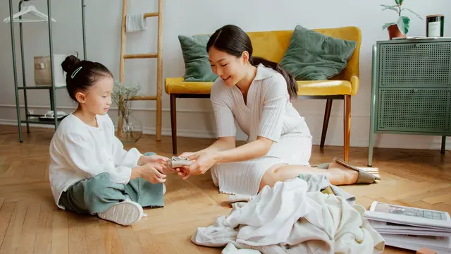 9 Arti Mimpi Beli Baju Baru untuk Anak, Mungkinkah Pertanda Rezeki Datang? - Hot berita69.org