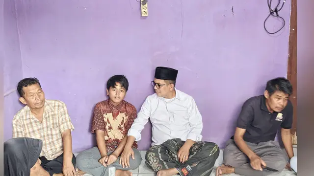 Andra Soni Bantu Penyandang Disabilitas yang Viral Buka Jalan Ambulans di Tangerang - Pemilu berita69.org