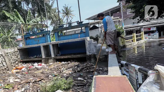 Atasi Banjir, Dinas SDA Jakarta Bakal Bangun Tanggul di Kali Semongol Jakbar - News berita69.org