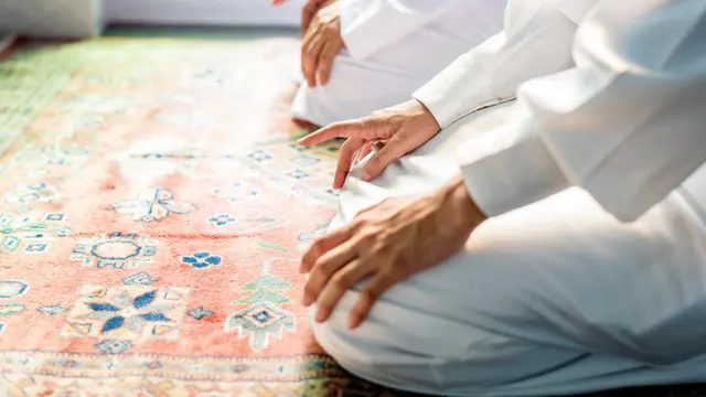 Bacaan Tahiyat Akhir Sampai Salam dalam Bahasa Arab, Latin, dan Artinya - Hot berita69.org