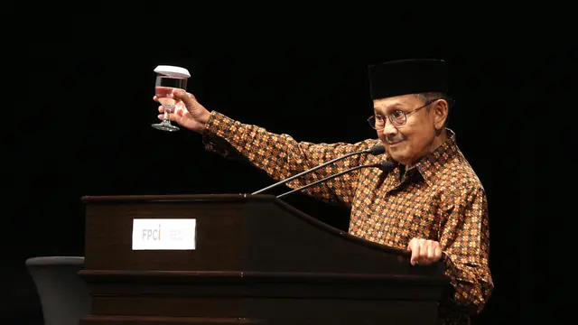 BJ Habibie Menemukan Apa Saja? Ini 4 Jejak Kejeniusan Bapak Perangkat Indonesia - Hot berita69.org