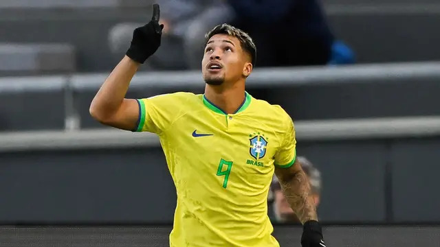 Dana Cekak, Arsenal Kalah Saing dengan Klub Arab Saudi untuk Striker Baru - Bola berita69.org