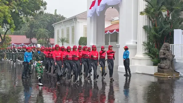Diiringi Hujan Deras, Paskibraka Jalani Latihan Perdana di Istana Merdeka - News berita69.org