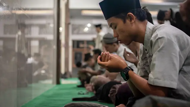 Doa Maulid Nabi Muhammad SAW dan Manfaatnya, Nomor 4 Bikin Hati Bergetar - Hot berita69.org