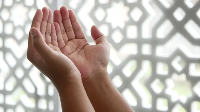 Doa Untuk Orang Tua yang Sudah Meninggal, Memohon Ampunan Allah SWT - Hot berita69.org