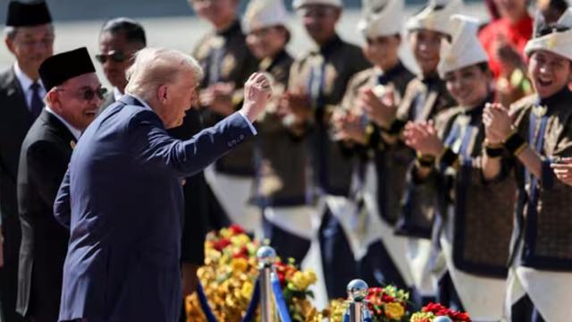 Donald Trump Tur ke Asia, Ini Kumpulan Hoaks yang Pernah Menerpanya - Cek Fakta berita69.org