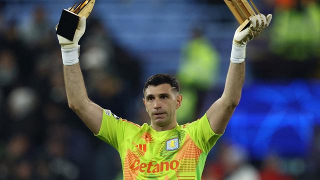 Emiliano Martinez Kecewa Usai Gagal Gabung Manchester United - Bola berita69.org