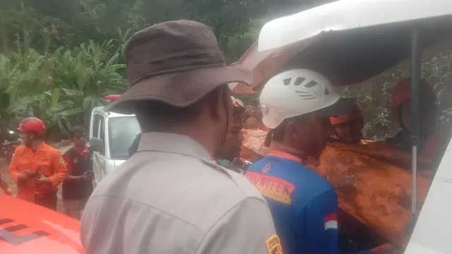 Evakuasi Korban Banjir dan Longsor di Puncak Bogor: Tiga Ditemukan Meninggal, Satu Masih Dicari - News berita69.org