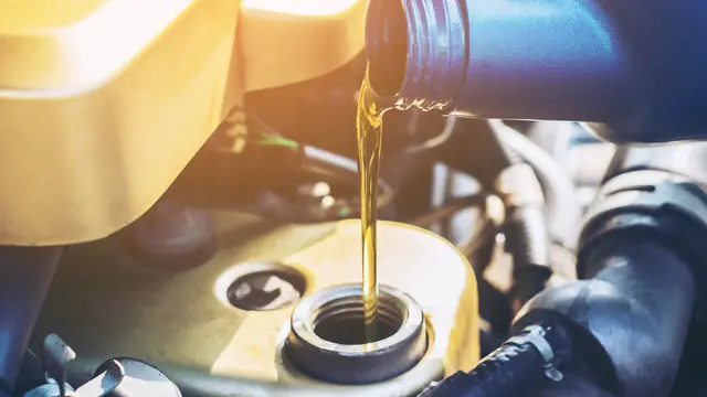 Ganti Oli Mobil Berapa KM? Panduan Lengkap dan Tips Praktis - Hot berita69.org