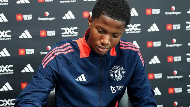 Gemilang di Akademi, Mesin Pencetak Gol 17 Tahun Manchester United Segera Debut di Tim Senior - Bola berita69.org