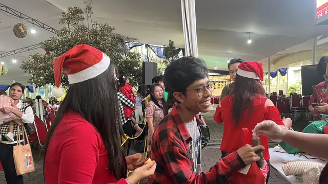 Gereja Katedral Jakarta Bagikan 500 Paket Bingkisan untuk Anak-Anak di Misa Keluarga - News berita69.org