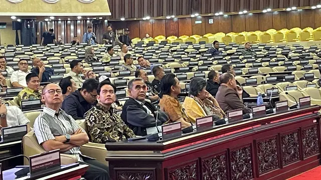 Gibran dan Sejumlah Wakil Ketua MPR Saksikan Gladi Bersih Pelantikan Presiden dan Wakil Presiden di Layar Besar - News berita69.org
