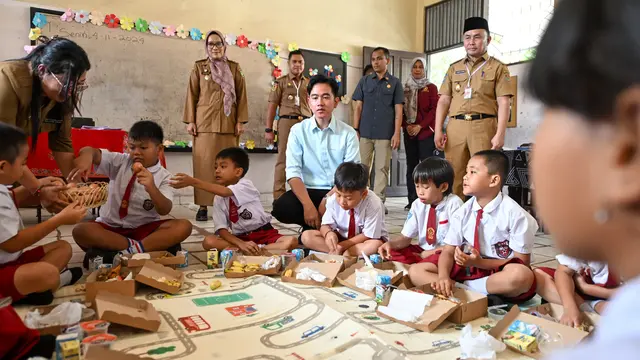 Gibran Tinjau Makan Bergizi Gratis di SDN 1 Langkai, Palangka Raya - News berita69.org
