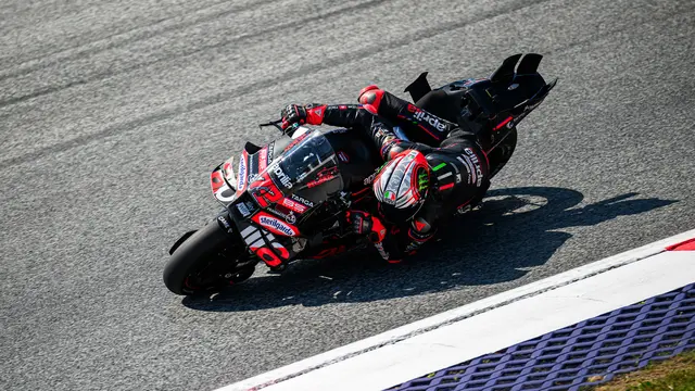 Hasil MotoGP Austria 2025: Marc Marquez Jatuh, Marco Bezzecchi Rebut Pole Postion - Bola berita69.org