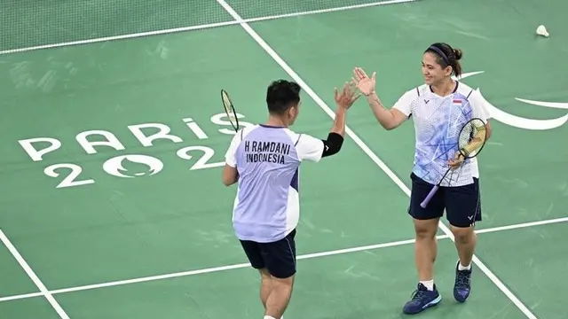 Hikmat/Ratri Sumbang Medali Emas Pertama Indonesia di Paralimpiade 2024 - Bola berita69.org