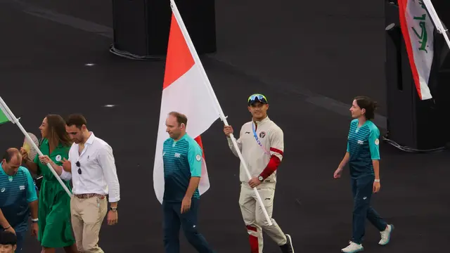 Ikut Defile Tim Indonesia di Penutupan Olimpiade Paris 2024, Begini Ekspresi Duo Peraih Emas Rizki Juniansyah dan Veddriq Leonardo - Bola berita69.org