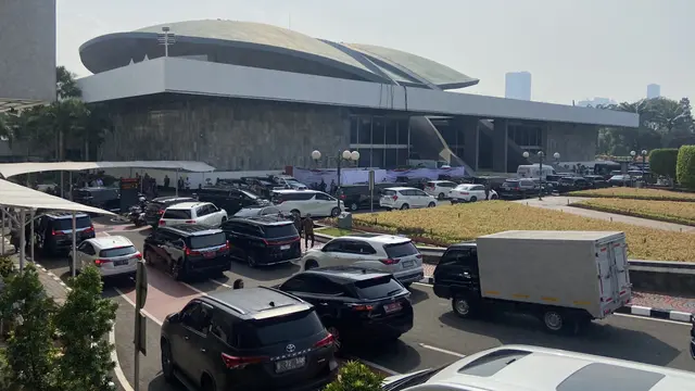 Imbas Pelantikan Wakil Rakyat, Kawasan Kompleks Parlemen Senayan Macet Total - News berita69.org