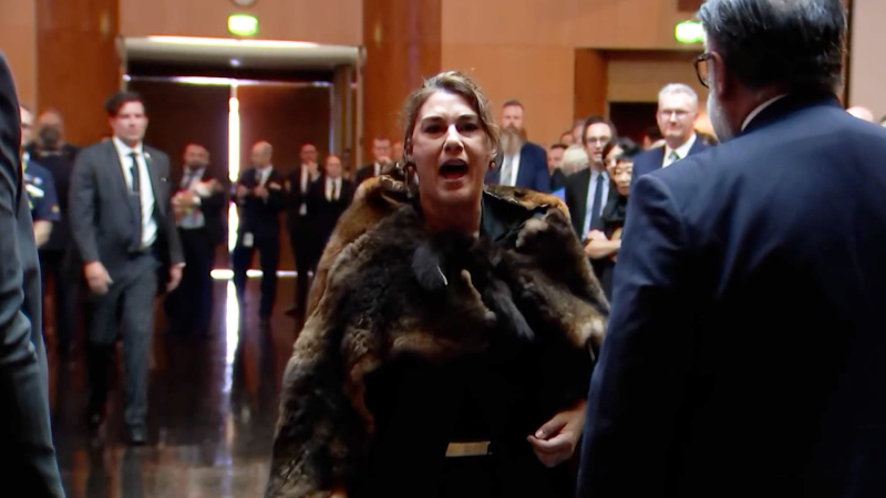 Anggota parlemen Australia Lidia Thorpe mengonfrontasi Raja Charles: âAnda bukan raja sayaâ | berita