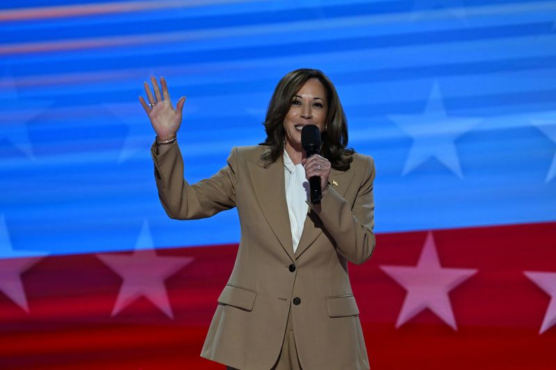 Apakah setelan Kamala Harris tan ChloÃ© cocok untuk Presiden Obama? | berita