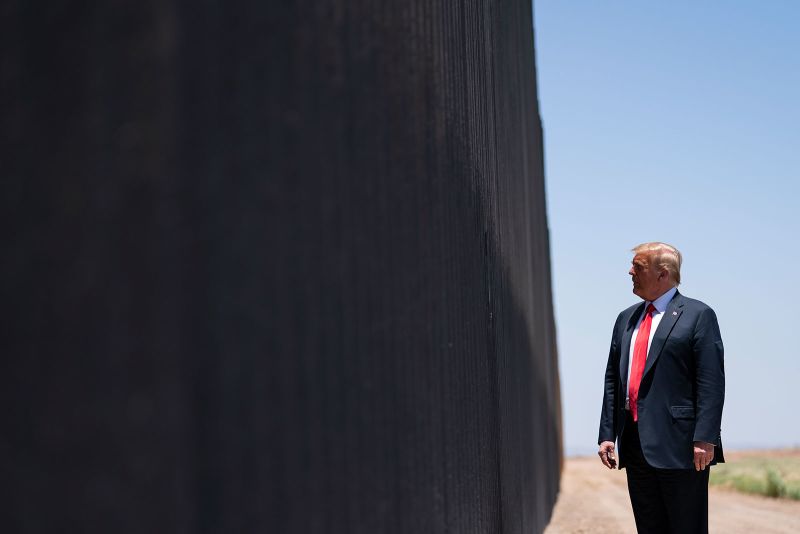 Bagaimana Trump mengandalkan undang-undang abad ke-18 untuk janji perbatasan dan kewarganegaraannya | Politik berita