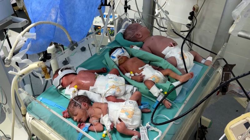 Dokter Gaza yang putus asa menjejalkan beberapa bayi menjadi satu inkubator saat krisis bahan bakar mencapai titik kritis | berita