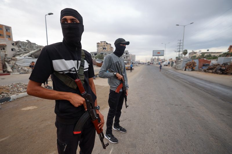 Hamas menegaskan kendali di Gaza dan menargetkan orang-orang yang diduga kolaborator saat gencatan senjata berlangsung | berita