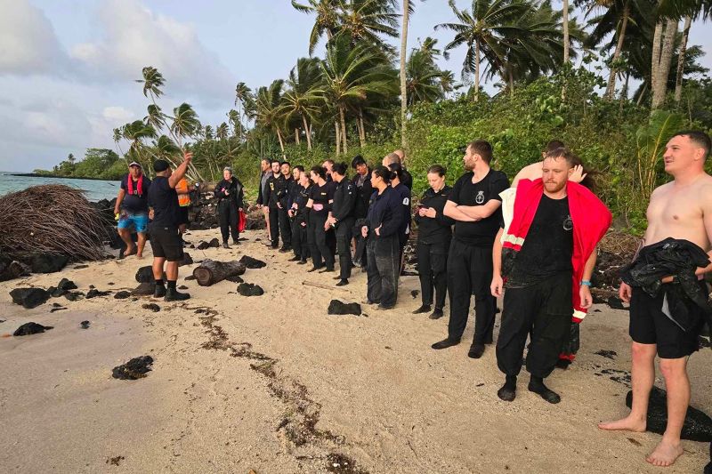 HMNZS Manawanui: Selandia Baru kehilangan kapal angkatan laut pertama sejak WW2 mengancam tumpahan minyak di lepas pantai Samoa | berita
