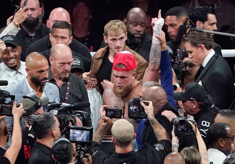 Jake Paul mengalahkan Mike Tyson melalui keputusan bulat dalam pertarungan yang sangat dinantikan | berita