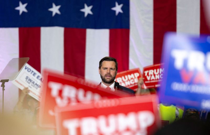 JD Vance menghadapi pergolakan dan ketidakpastian dalam 10 hari pertama sebagai pasangan Trump | Politik berita