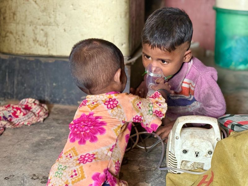 Kabut asap Delhi: Temui anak-anak yang kesulitan bernapas di ibu kota India yang tercekik | berita