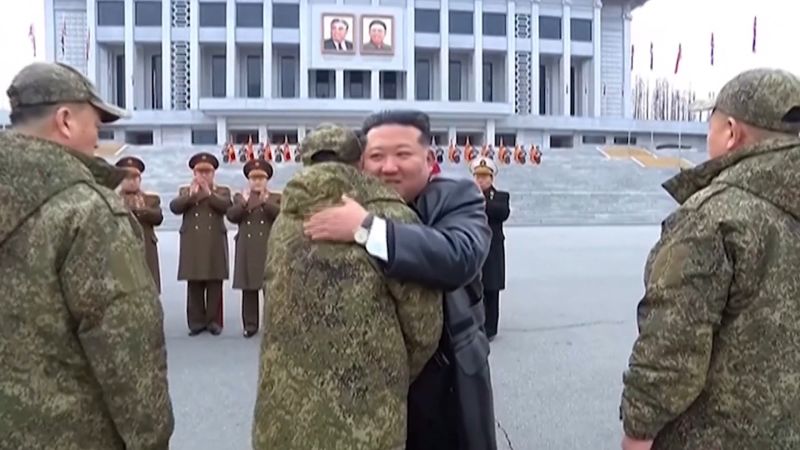 Kim Jong Un dari Korea Utara memuji pasukan yang kembali dari Rusia | berita