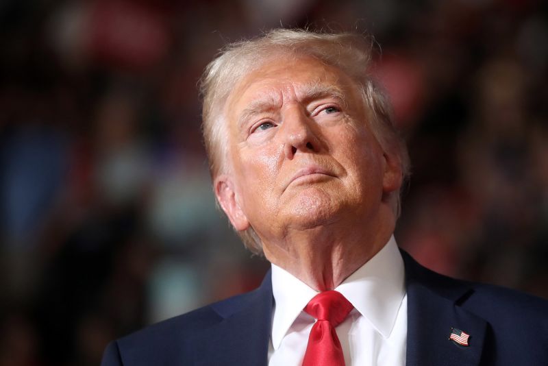 Lihat bagaimana Trump mencoba memanfaatkan anjloknya saham | Politik berita