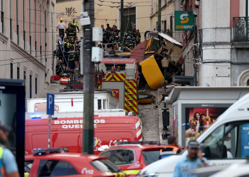 Lisbon, Portugal: Setidaknya 15 orang tewas sebagai kereta api funicular yang populer di kalangan wisatawan tergelincir | berita