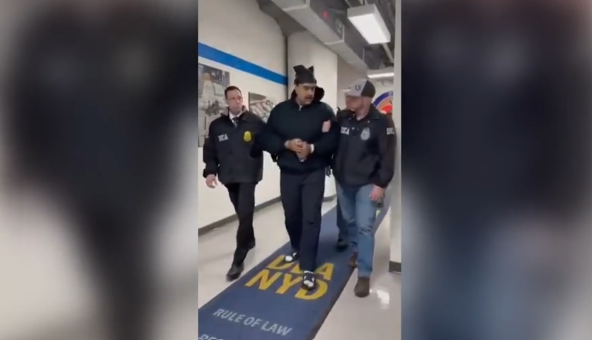Maduro dari Venezuela tiba di pusat penahanan Brooklyn | berita