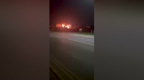 Masjid Inggris terbakar dengan dua orang di dalamnya, polisi yang diselidiki dengan dugaan kejahatan rasial | berita