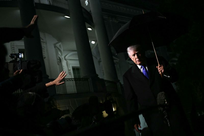 Pemerintahan Trump meningkatkan penggunaan Departemen Kehakiman untuk pengaruh politik | Politik berita