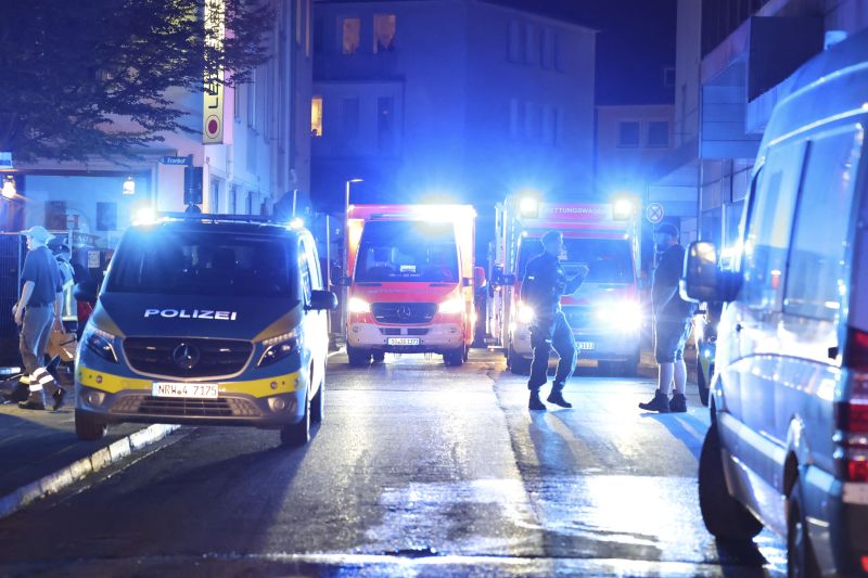 Solingen: Serangan penikaman Jerman menyebabkan tiga orang tewas | berita