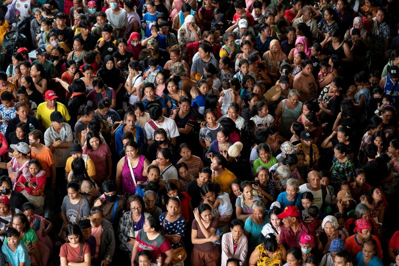 Topan Filipina: Lebih dari 1,4 juta orang dievakuasi saat Fung-wong menghantam negara itu setelah Kalmaegi | berita