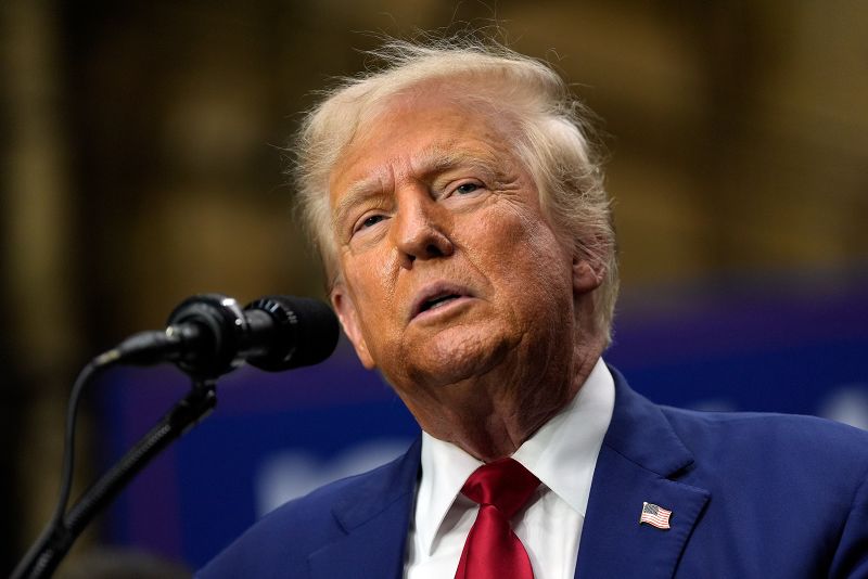 Trump membatalkan klaim sebelumnya bahwa ia harus mengendalikan The Fed dan suku bunga secara langsung karena ia âmenghasilkan banyak uangâ | Bisnis berita