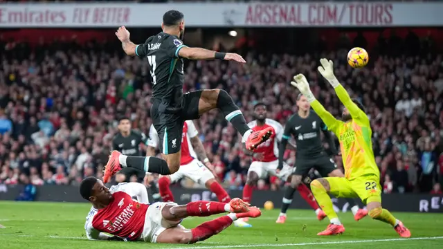 Jelang Laga Liverpool vs Arsenal: Arne Slot Enggan Terbuai Masa Lalu dan Misi Arteta Taklukkan Anfield - Bola berita69.org