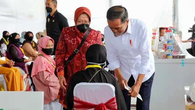 Jokowi Beri Sinyal Reshuffle, PDIP Tak Ambil Pusing soal Pengganti Risma - News berita69.org
