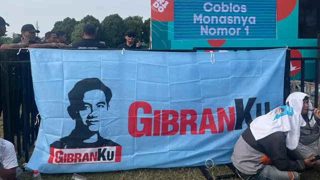 Kampanye Akbar, Pendukung Ridwan Kamil-Suswono Bentangkan Spanduk âGibrankuâ - Pemilu berita69.org