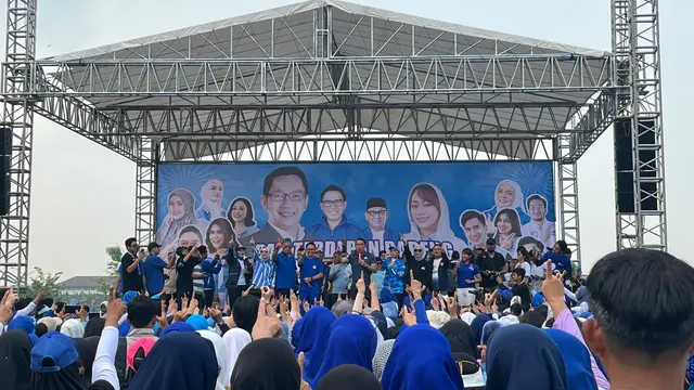 Kampanye Hari ke-4, Ridwan Kamil Bagi-Bagi Pin hingga Kipas di Senam Akbar PAN - Pemilu berita69.org